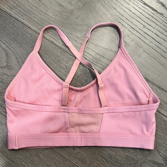 GYMSHARK RUCHED SPORTS BRA 💗 - Picture 2 of 2